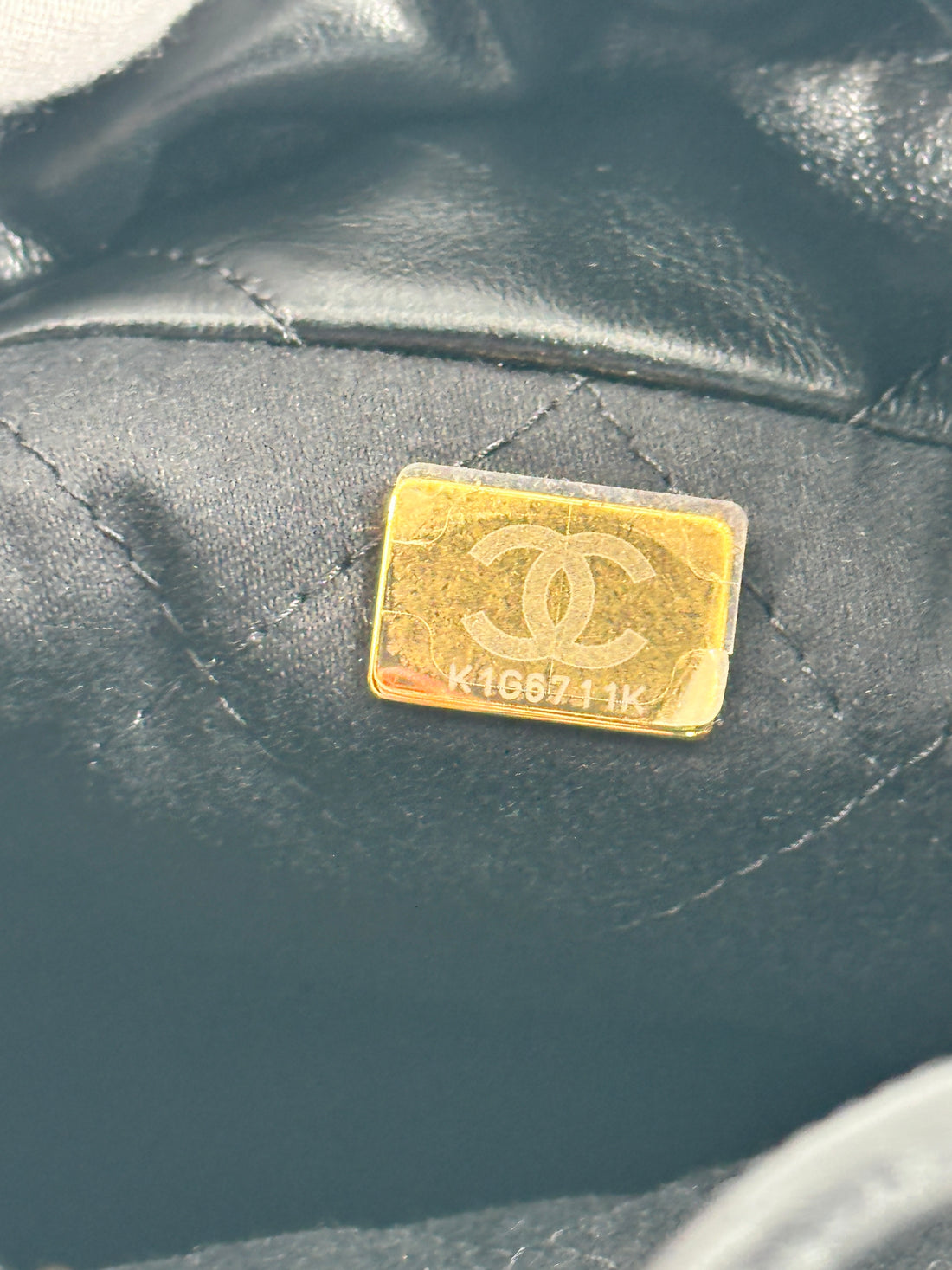 Chanel 22 Bag Mini Shiny Calfskin Black WHW