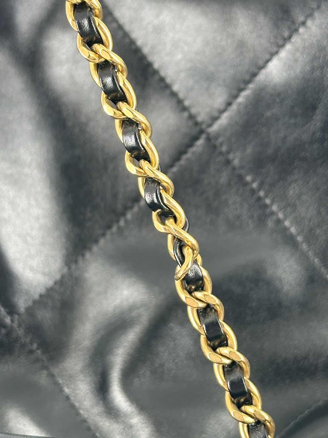 Chanel 22 Bag Mini Shiny Calfskin Black WHW
