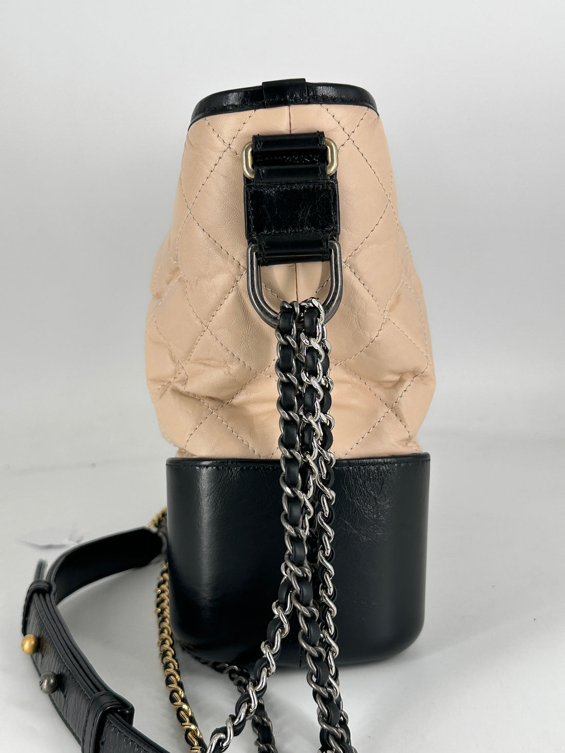 Chanel Calfskin Quilted Medium Gabrielle Hobo Black Beige （25***154）