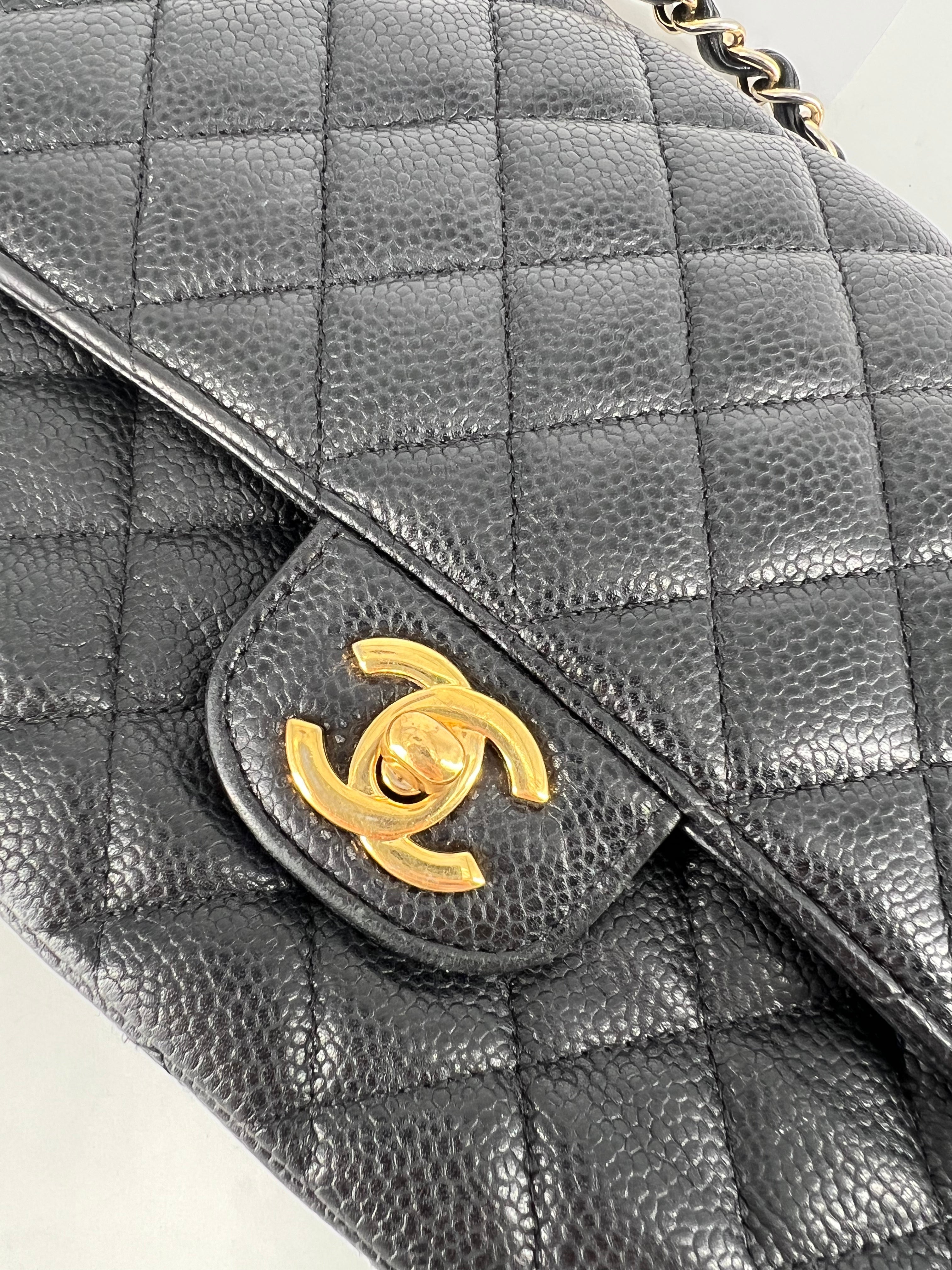 Chanel Caviar Medium Double Flap GHW