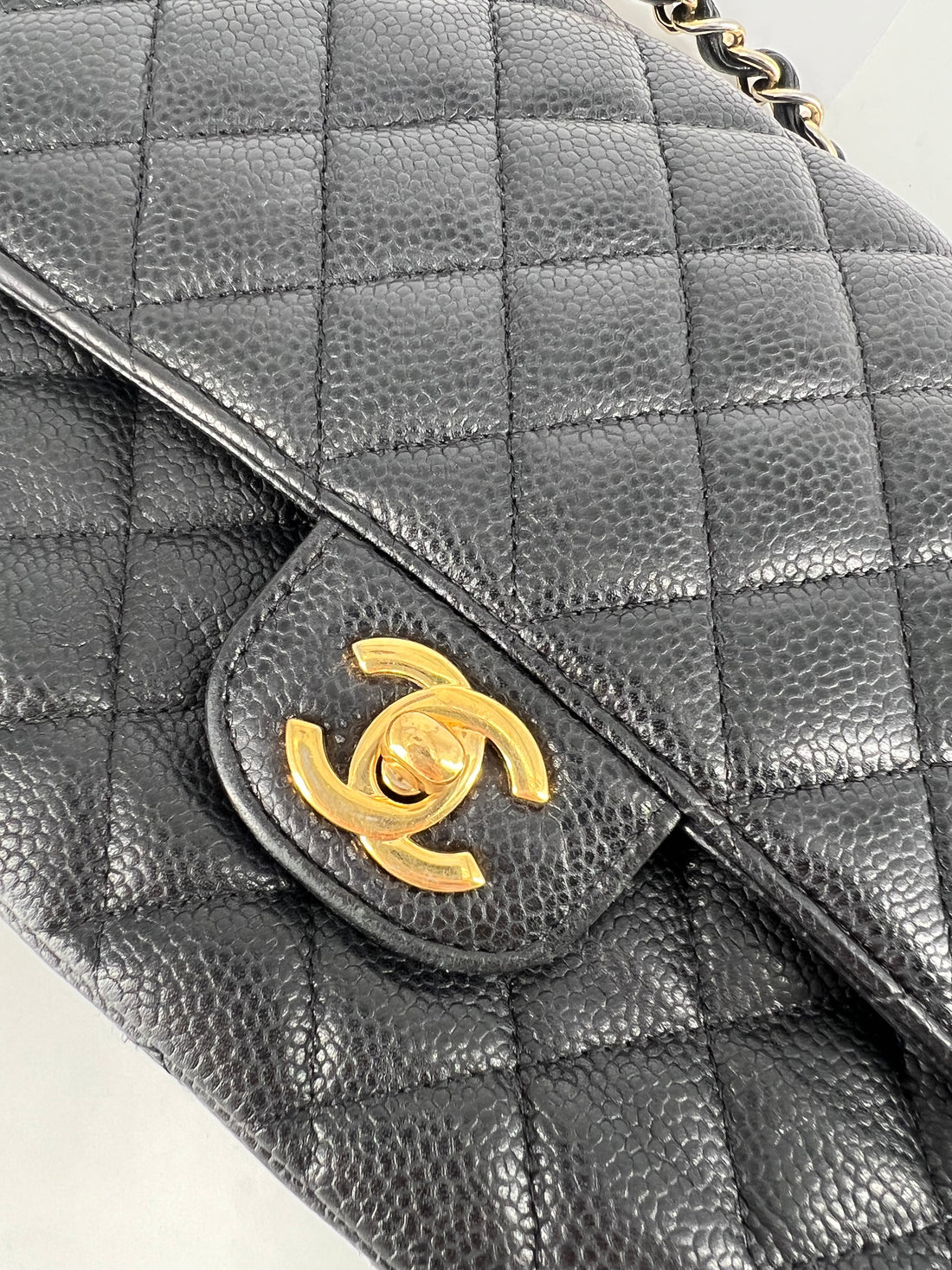 Chanel Caviar Medium Double Flap GHW