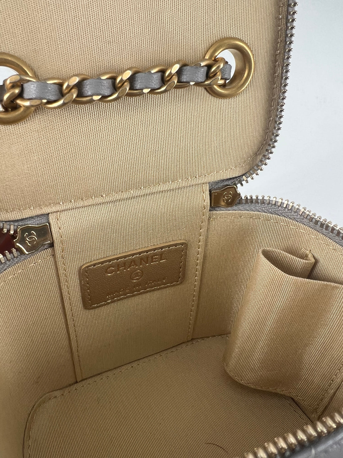 Chanel Pure Crush Vanity Mini Grey