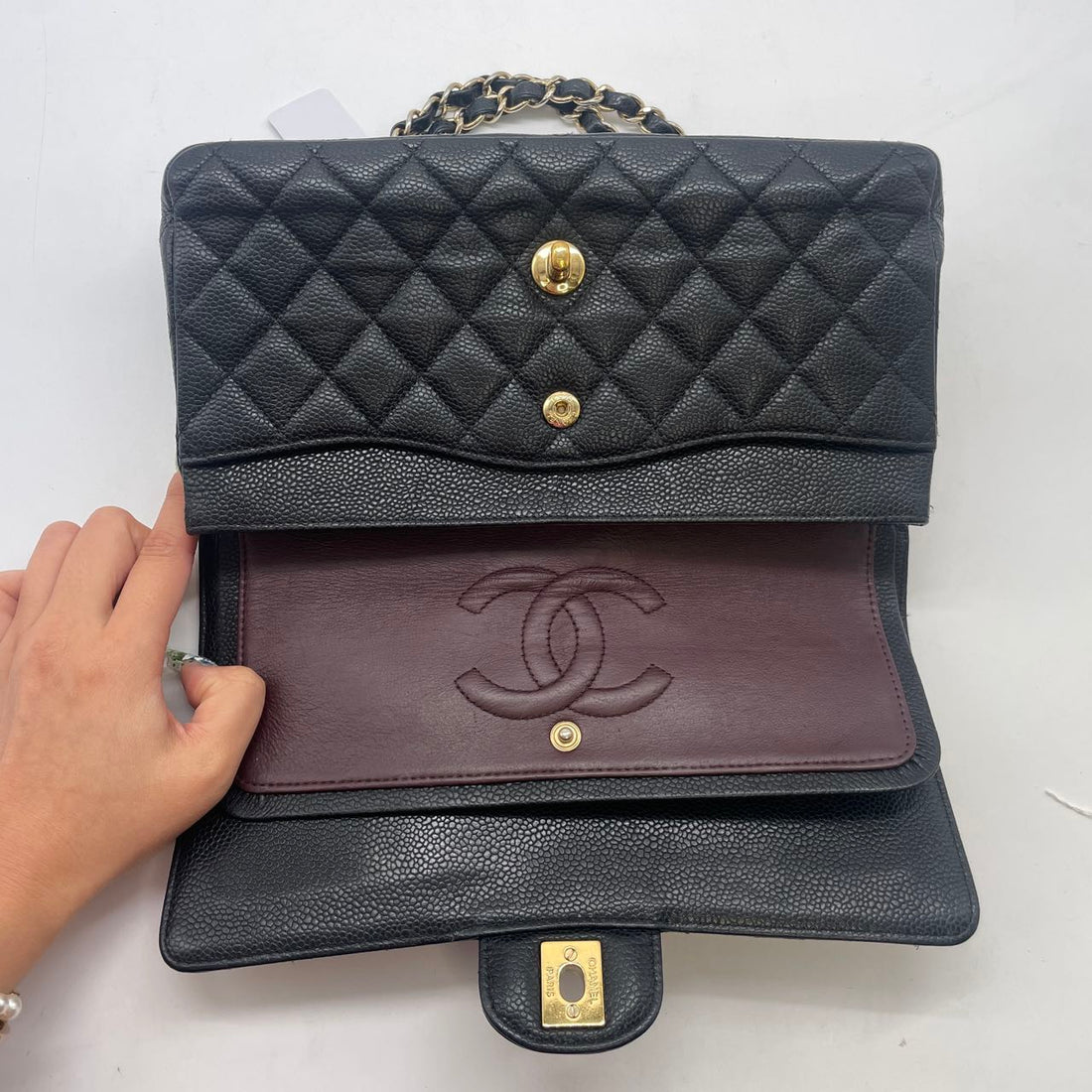 Chanel Caviar Quilted Medium Classic Double Flap (12***03) CC541