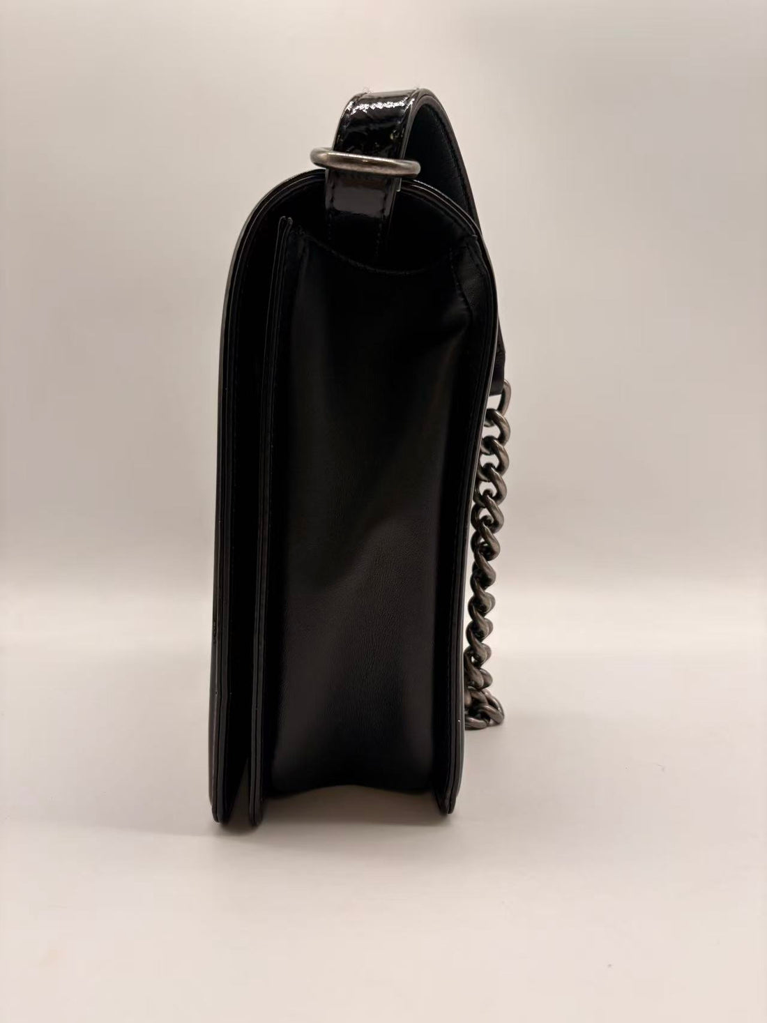 Chanel Quilted Patent Leather Boy Bag Large Black (17***51) CC790NA