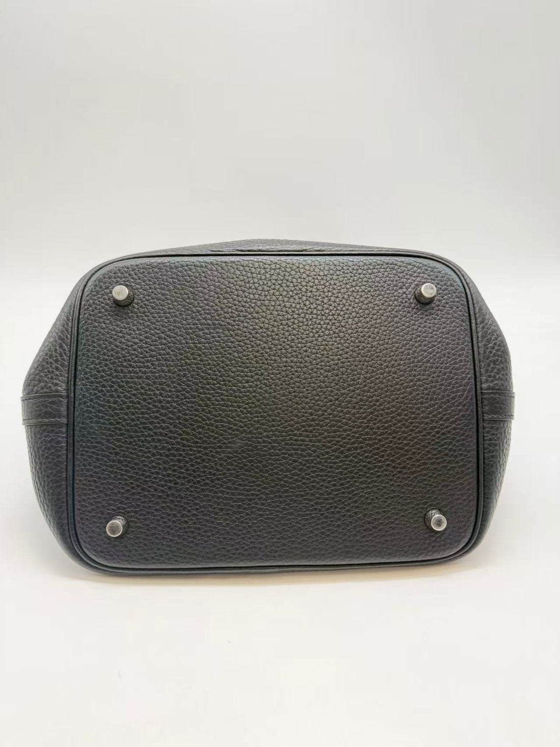 Hermès Taurillon Clemence leather Picotin Lock 22 bag black HR46