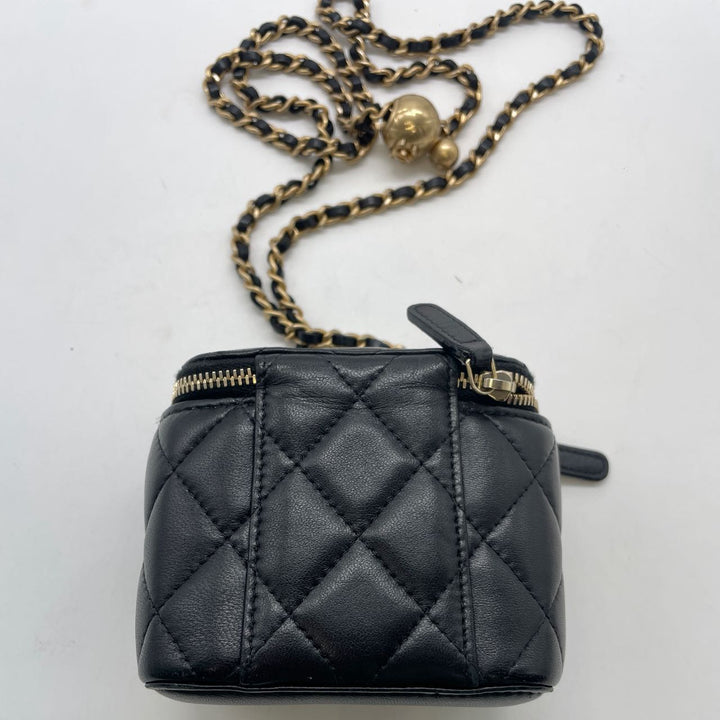 Chanel Caviar Quilted Vanity Shoulder Bag Black (29***41) CC537