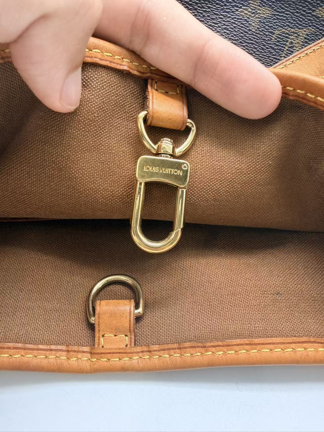 Louis Vuitton Monogram Batignolles horizontal tote LV1281