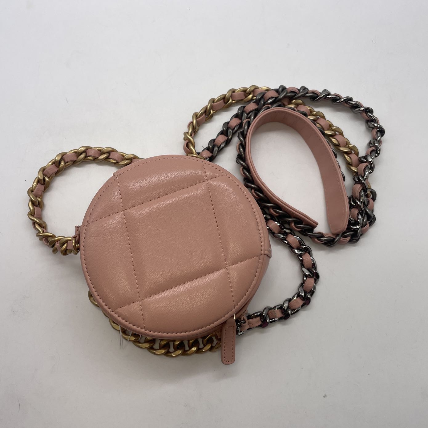 Chanel Round 19 Lambskin Quilted Clutch Crossbody Pink (29***55) CC538