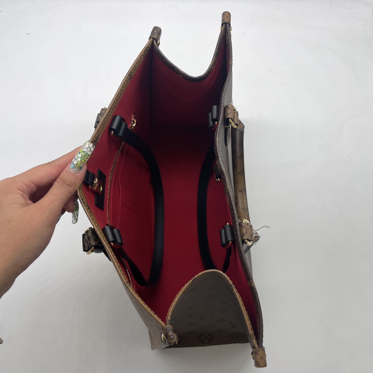 Louis Vuitton On the Go Reverse MM Tote Bag Microchip LV1067