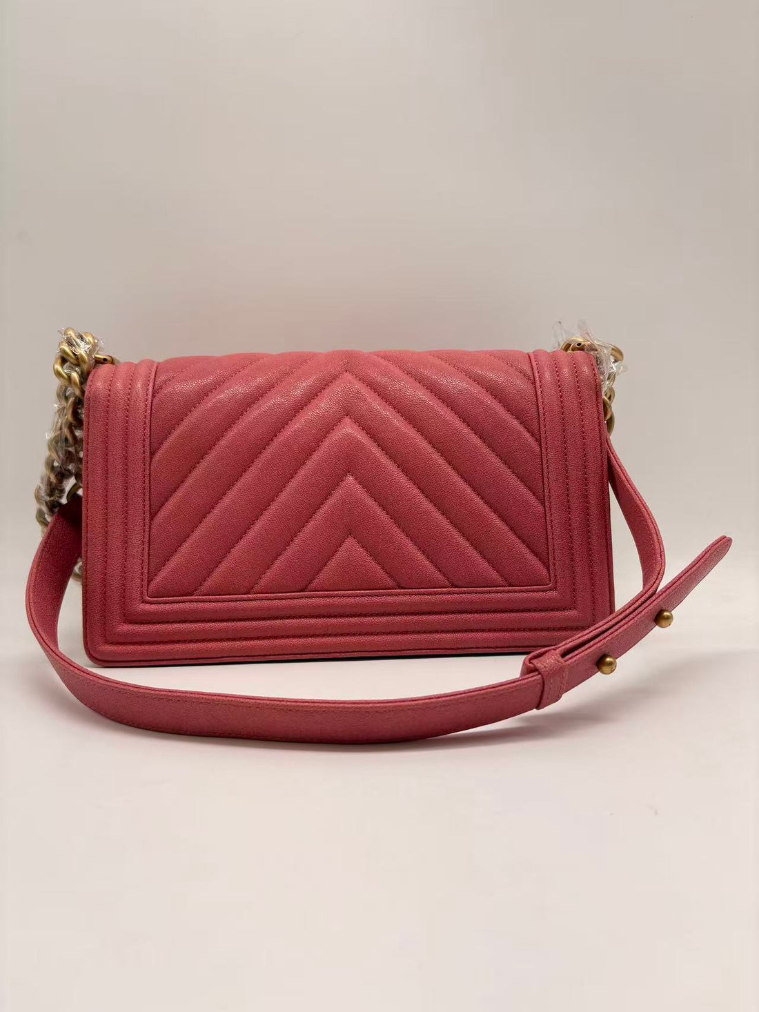 Chanel Chevron Boy Bag Medium Pink (26***41) CC785